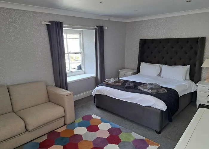 The Ilchester Arms Hotel