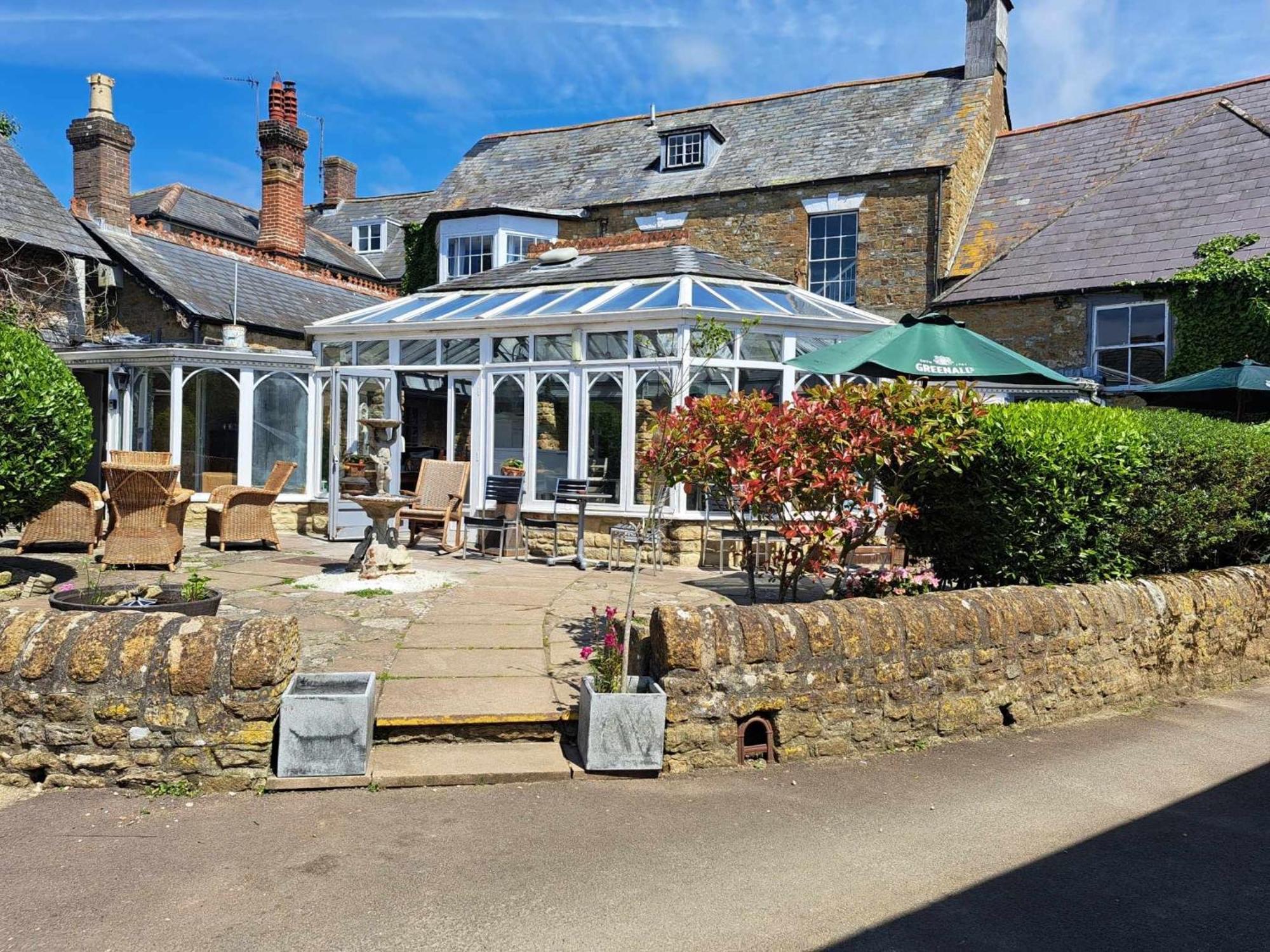 The Ilchester Arms