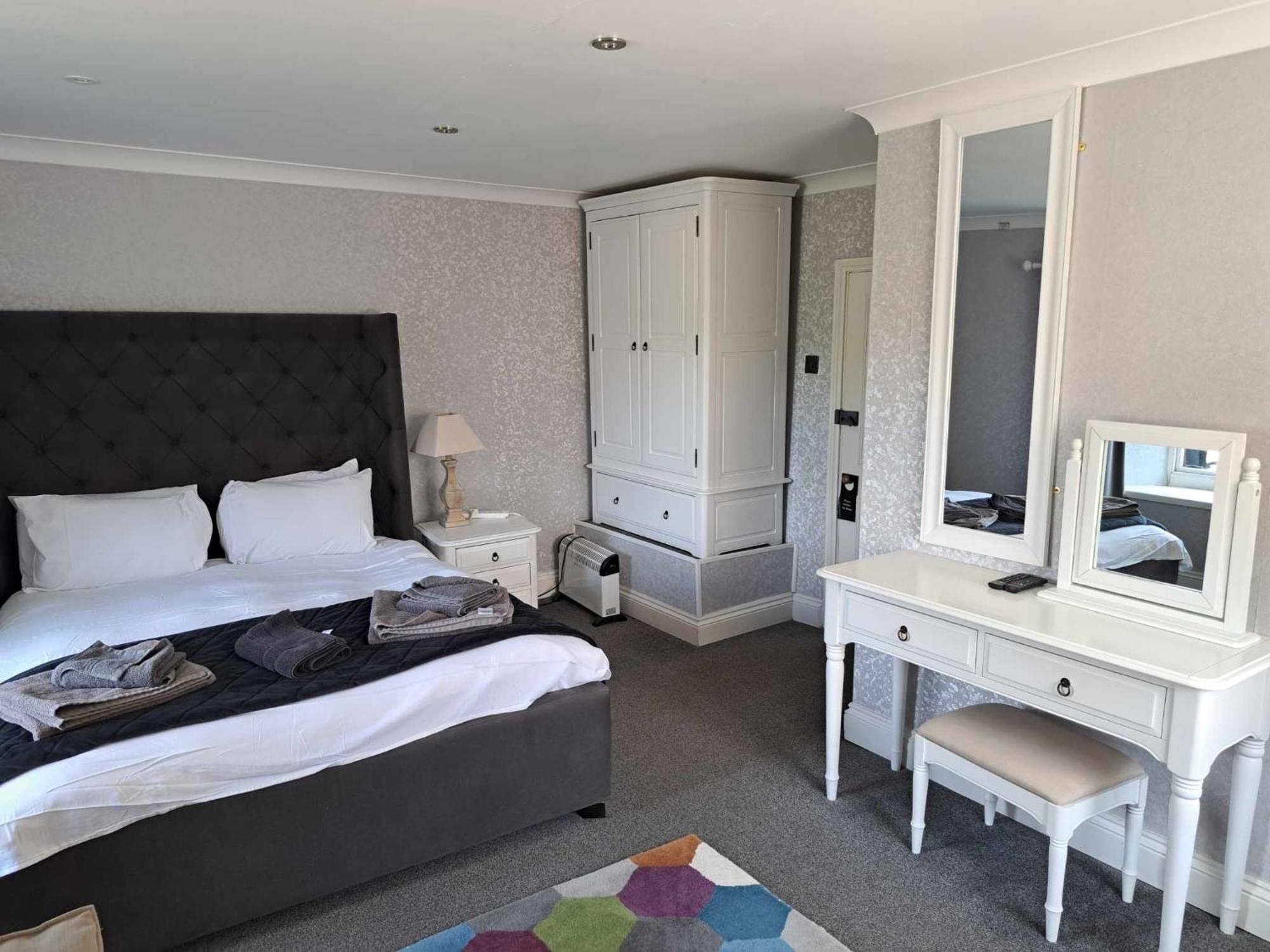 The Ilchester Arms 3* Abbotsbury