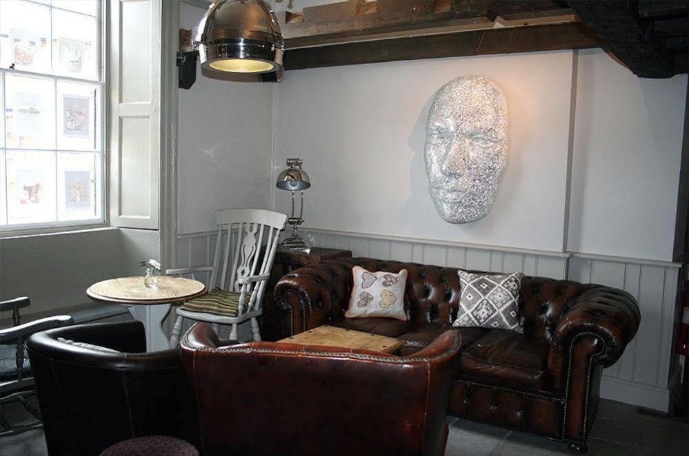 The Ilchester Arms 3*