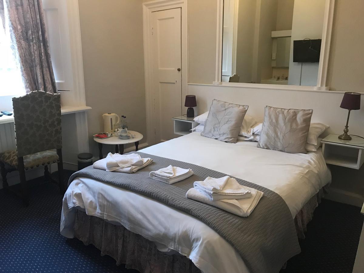 The Ilchester Arms Bed & Breakfast